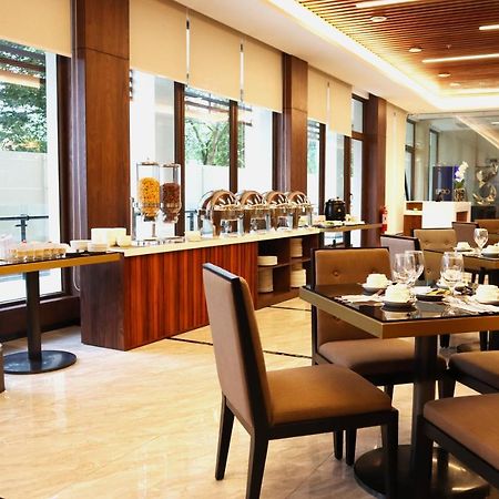 Hotel Casiana & Events Center Tagaytay Managed By Hii Tagaytay City Buitenkant foto