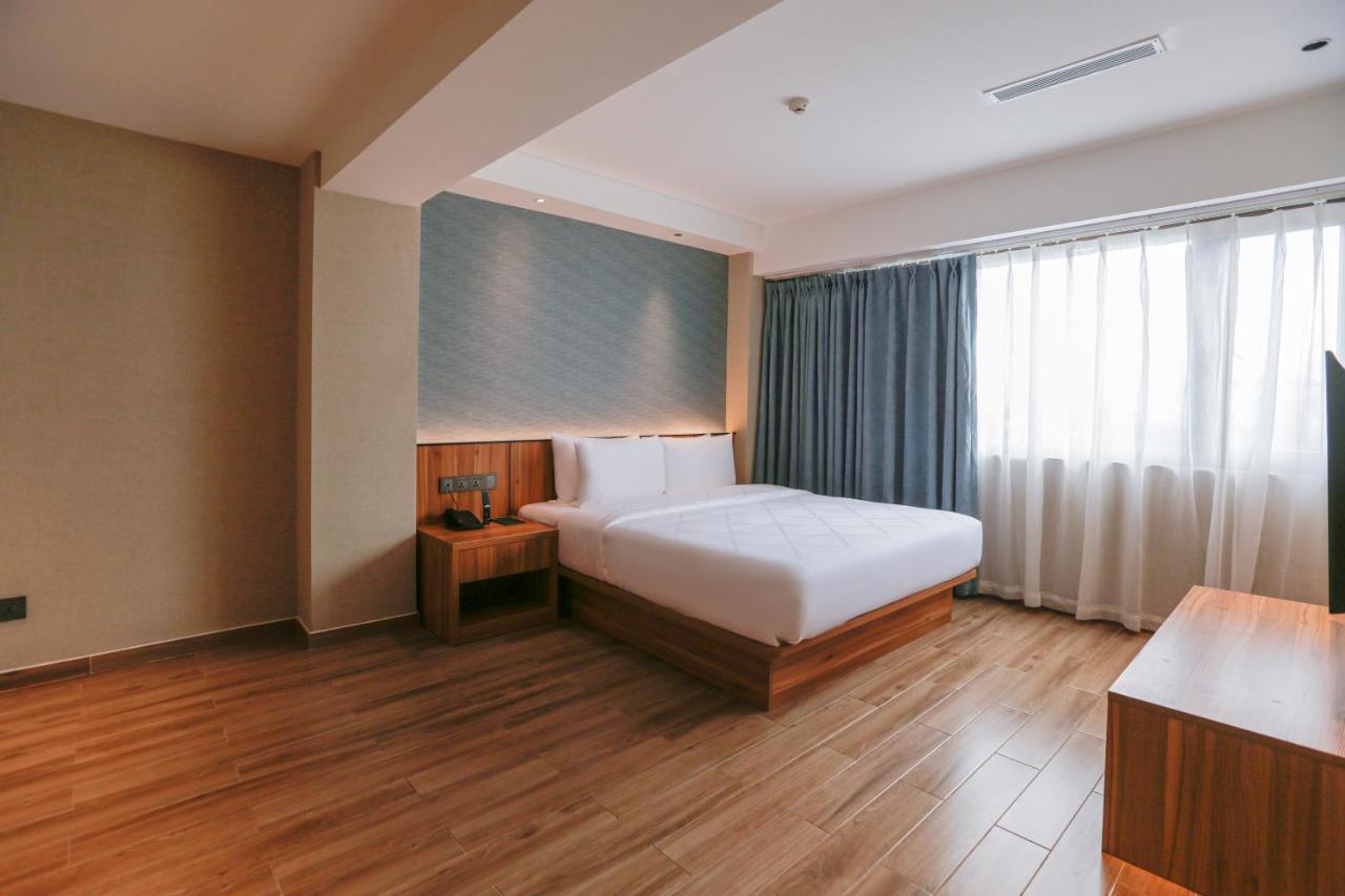 Hotel Casiana & Events Center Tagaytay Managed By Hii Tagaytay City Buitenkant foto