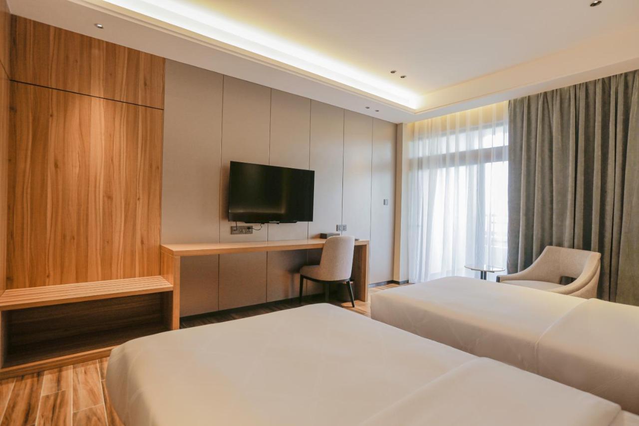 Hotel Casiana & Events Center Tagaytay Managed By Hii Tagaytay City Buitenkant foto