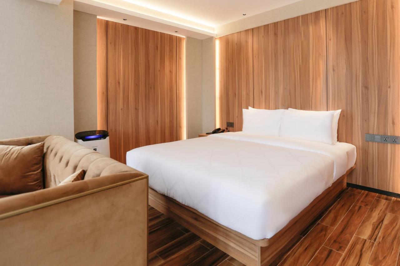 Hotel Casiana & Events Center Tagaytay Managed By Hii Tagaytay City Buitenkant foto